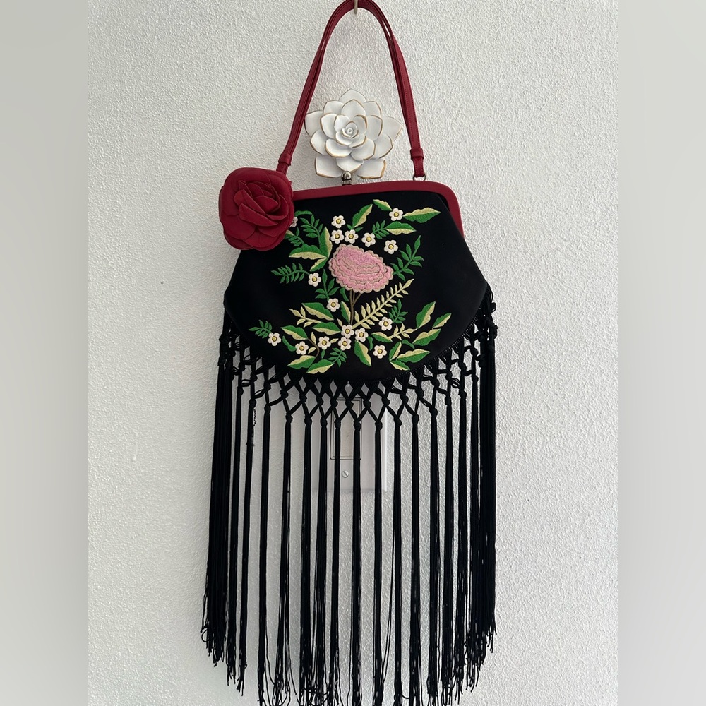 Moschino vintage fringes bag excellent condition embroidery & leather to die4🔝